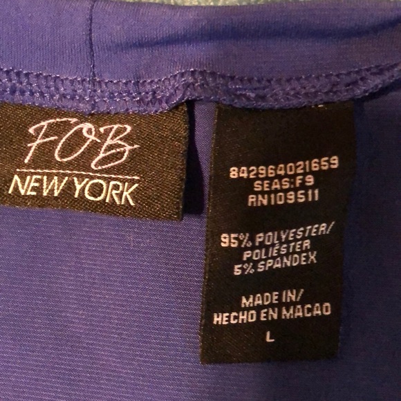 Pretty Ruched neck Top - Picture 4 of 4